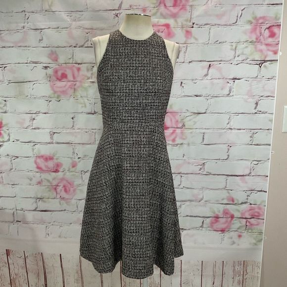 Banana Republic Dresses & Skirts - Banana Republic sleeveless tweed a-line midi dress